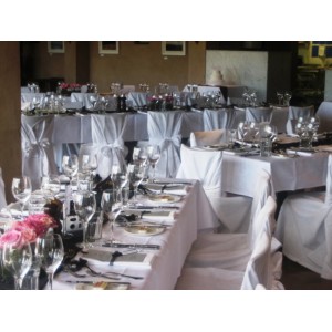 Table Setting Round With Runner, Round Table Party Packages Wharfgateway