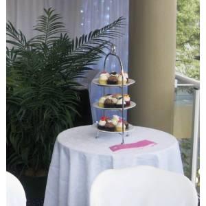 Cake Table with Linen (Round)