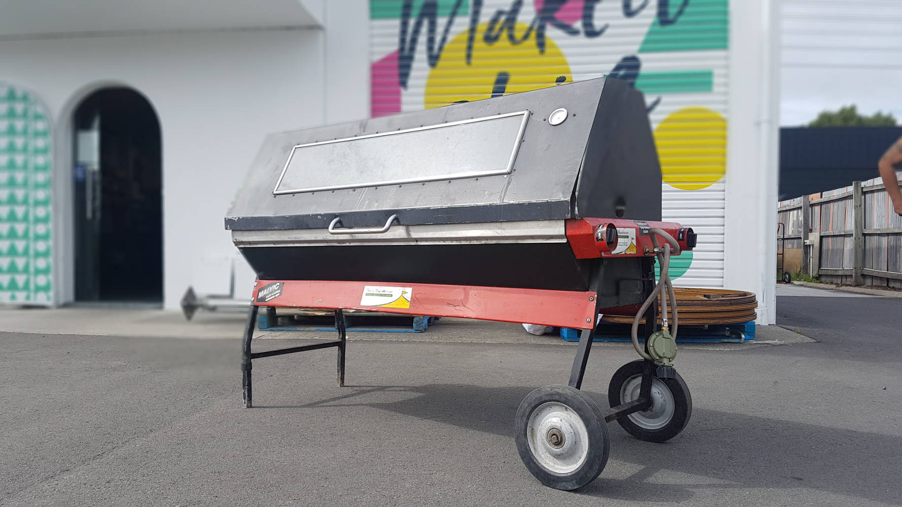 BBQ Hire Spit Roast Machine Hire Multykai Cooker Christchurch